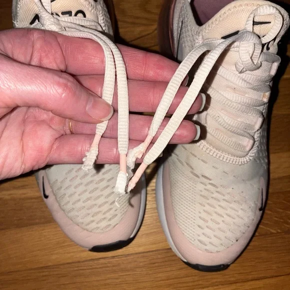 Nike Women’s Air Max 270 - Light Pink and White - Picture 4 of 4
